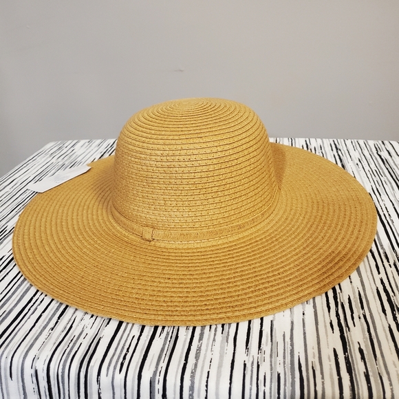Women's Straw Black and Tan Hats Set of 2 - Picture 8 of 10